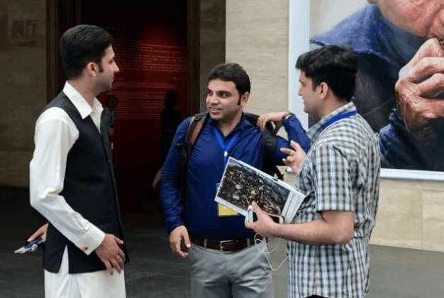 巴基斯坦游客在中国吃不起饭了,中国老板:朋友