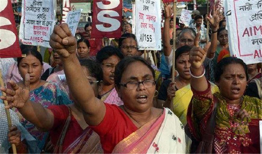 印度人为什么不在家修厕所,他们不爱干净?原因