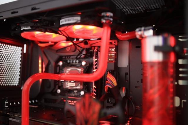 挑战高分辨率CSGO,入手GTX1080组RGB游戏