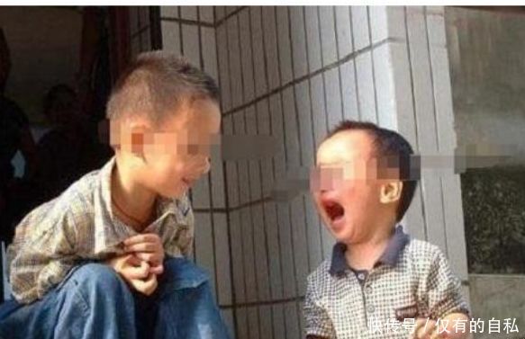 4岁男孩上幼儿园四天,老师打电话:还是把孩子