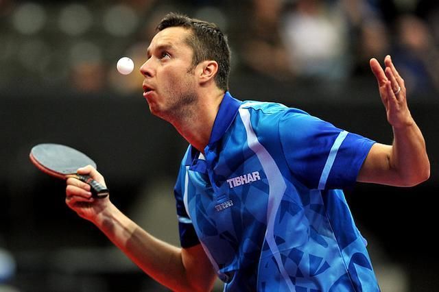 张本智和绝地反击战胜42岁传奇老将,但再次大吼大叫引人争议!