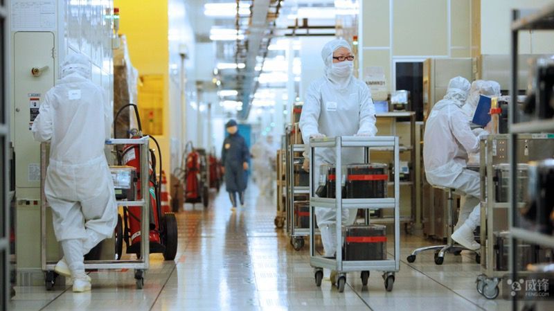 中芯国际1.2亿美元购入EUV光刻机 国内首台!