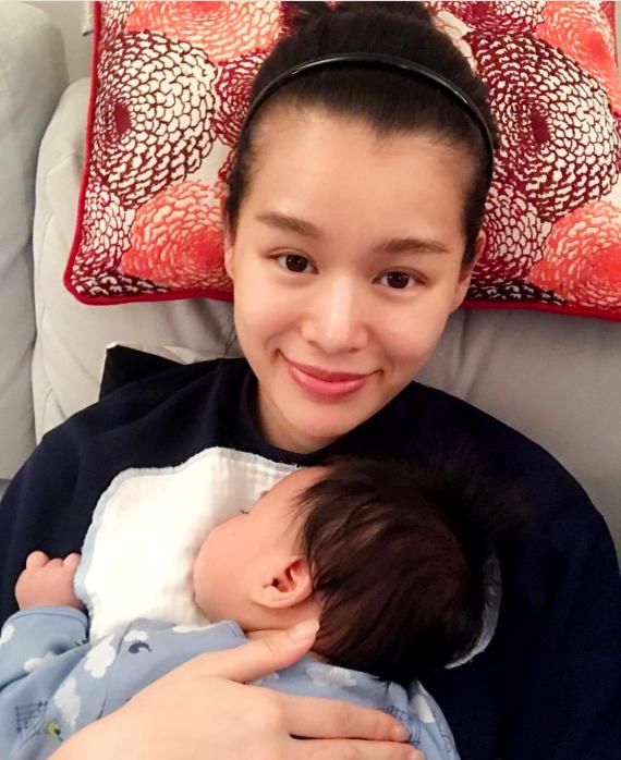 疑似回应芳华女星点赞事件?刘亦菲这条微博