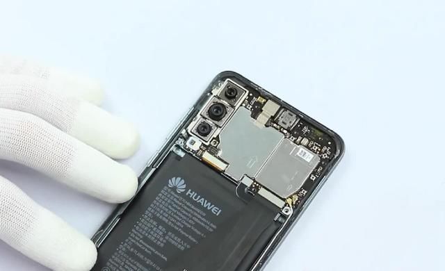 华为P20 Pro拍照为什么强?拆下手机后盖一探