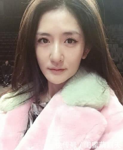 谢娜玩快手,散打哥直言刷礼物,谢娜8字回复散