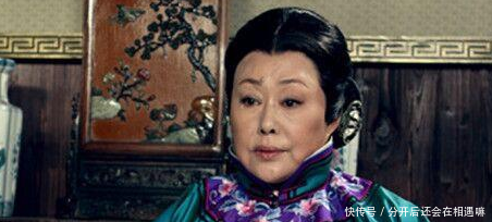 斯琴高娃全家照曝光,女儿入外国籍,儿子锒铛入