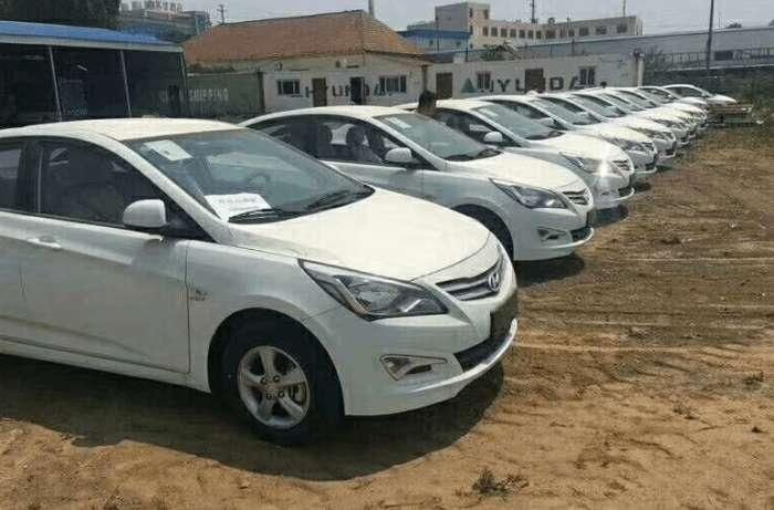 偶遇大批14款现代瑞纳库存车,店员:库存时间有