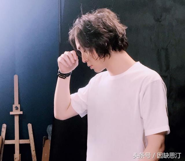 大仙试玩王者足球模式!走位也躲不过被踢命运