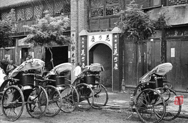 1938年沦陷区的河南开封,黄包车夫无奈的眼神