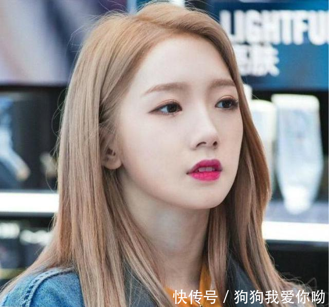 火箭少女孟美岐16岁抽烟太妹照曝光,网友怪不