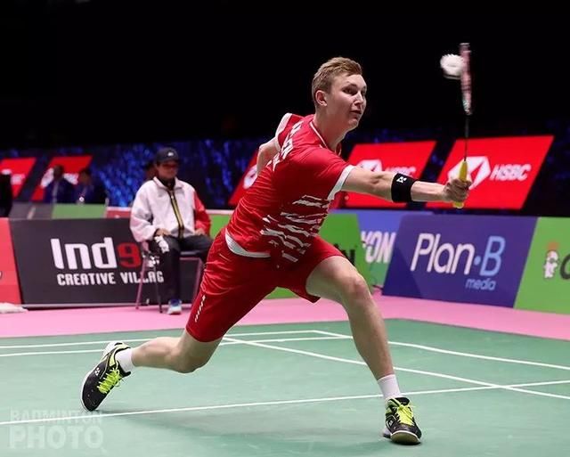 羽毛球伤病:打球发力大拇指痛,该怎么解决呢?