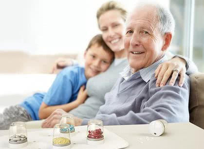 退休中医老教授三个偏方专治滑膜炎,轻松让你