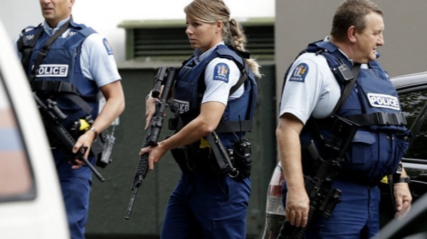 新西兰警察局局长:枪击事件死亡人数上升至49人