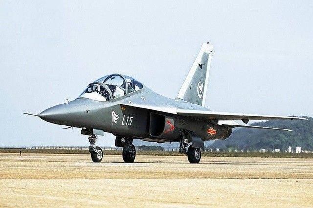 非洲赞比亚空军清一色的中国装备,刚刚又来天
