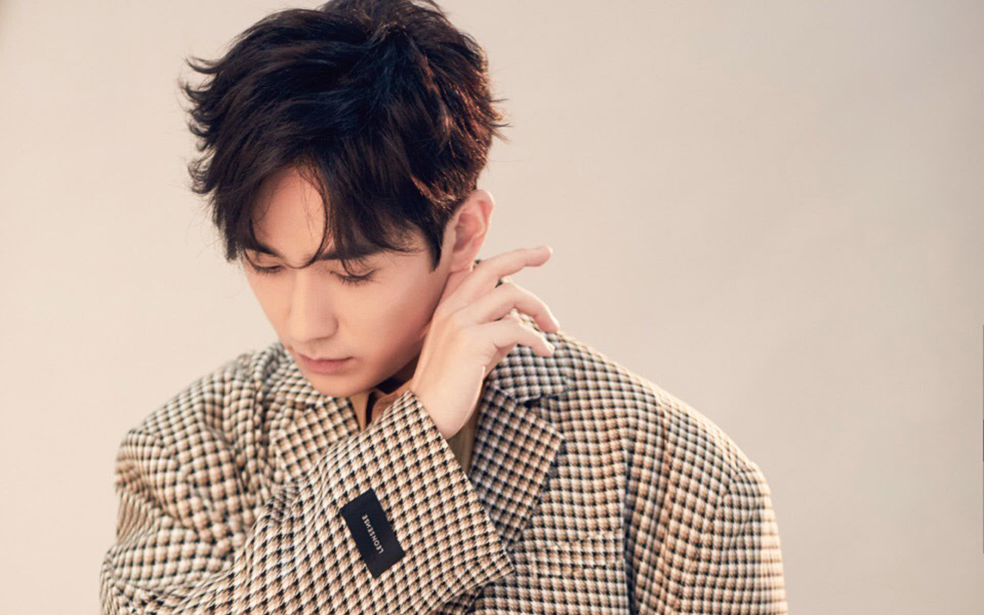 朱一龙目前是公司最大的摇钱树,为什么团队还