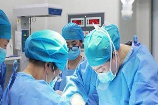 怀孕37周把胎儿剖出来,结果宝宝出生后不久,宝