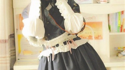 一条裙子最贵上十万元 “炒Lo裙”比“炒鞋”还疯狂？