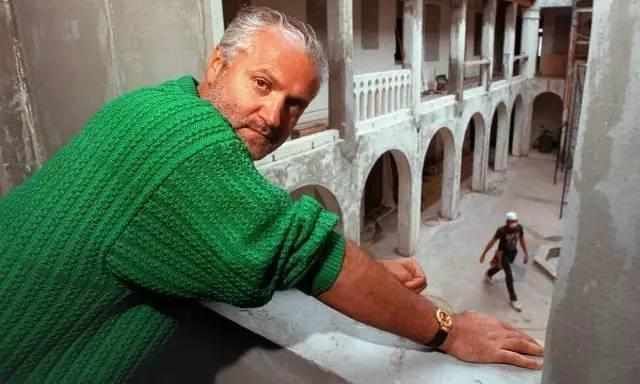 范思哲背后的女人多纳泰拉,欧美有才华的女人