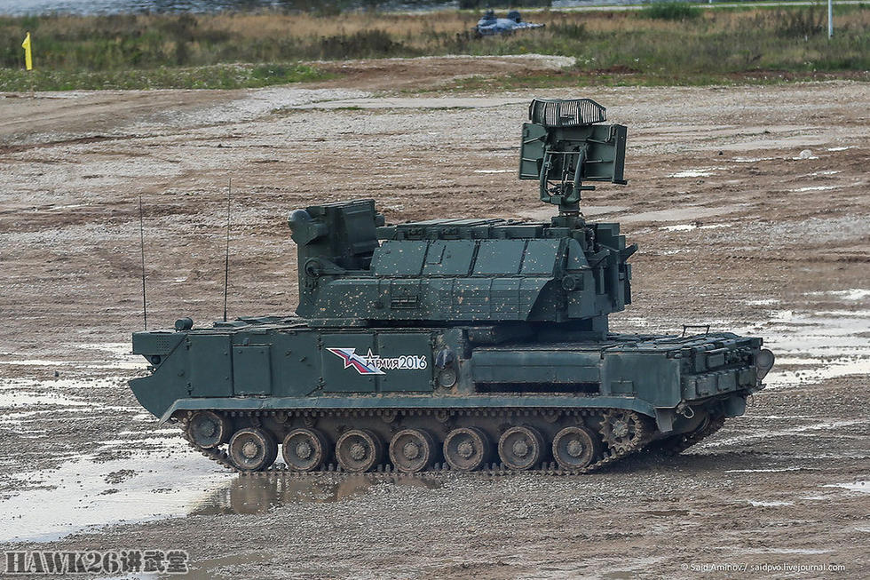 “道尔-M2U”防空导弹。