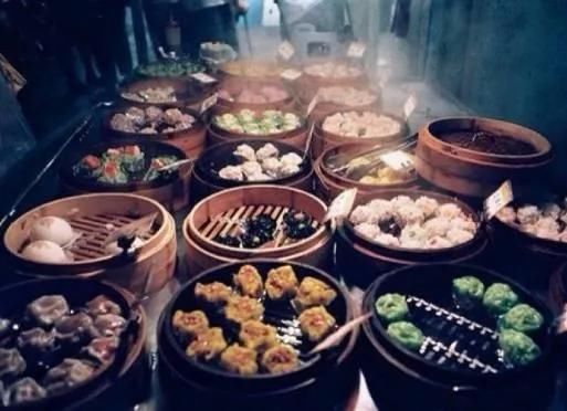 这个皇帝把自己活活撑死,看看那天的最后一顿