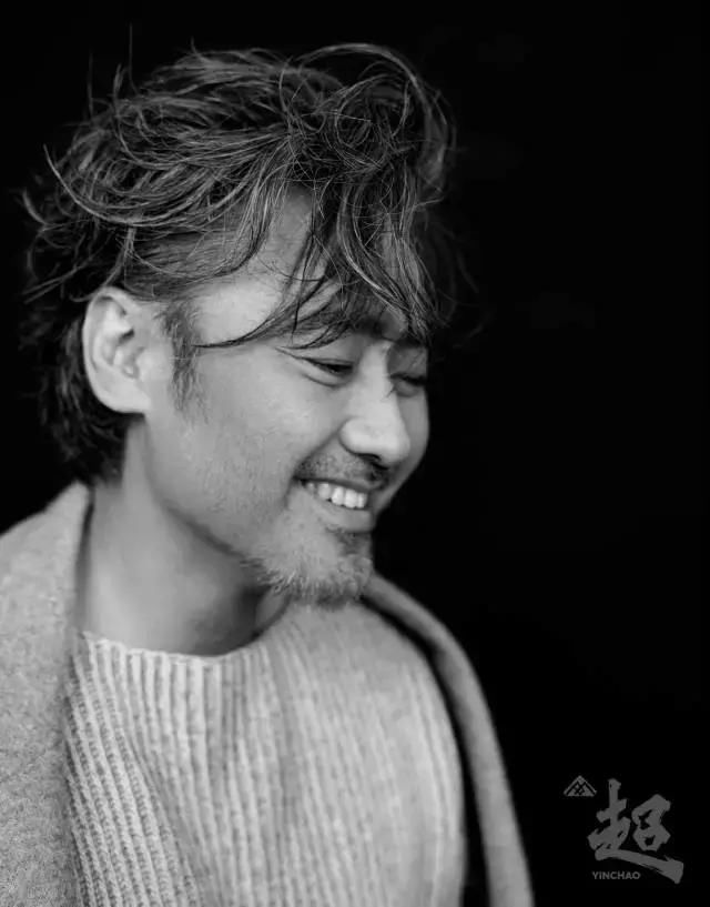 杜鹃、汤唯、倪妮都找他拍照片,他用镜头捕捉