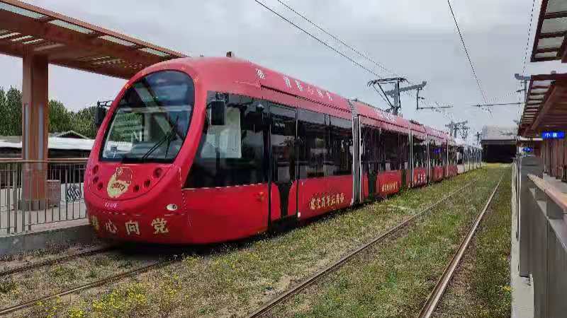 “五一”假期过半 西郊线累计运送乘客近13万人次