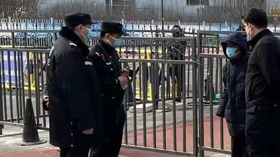 八旬老人参观冬奥场馆途中失忆 民警暖心帮助平安回家 八旬老人参观冬奥场馆途中失忆 民警暖心帮助平安回家