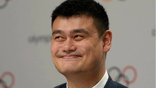 李方妮确认世界杯没姚明!女球迷看球有玄机 李方妮确认世界杯没姚明!女球迷看球有玄机