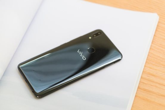 京东618 vivo品牌日 Z1销量夺冠比iPhone X还高