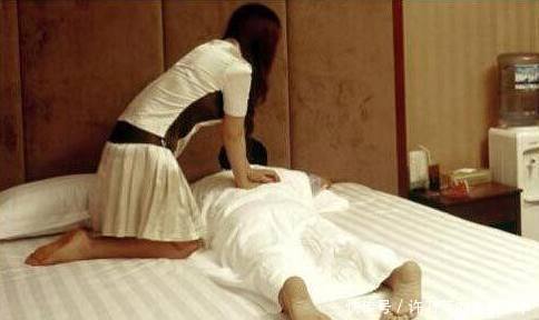 当初其实根本就不是在ktv认识的,而是当初在一家按摩洗浴中心认识的