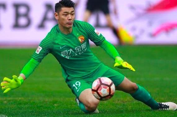 恒大第一门将曾诚近况:与大5岁老婆长期分居两