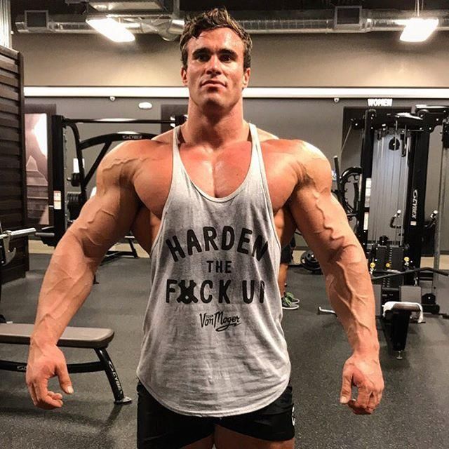 为何看起来强壮的大块头,杠铃硬拉重量不如比