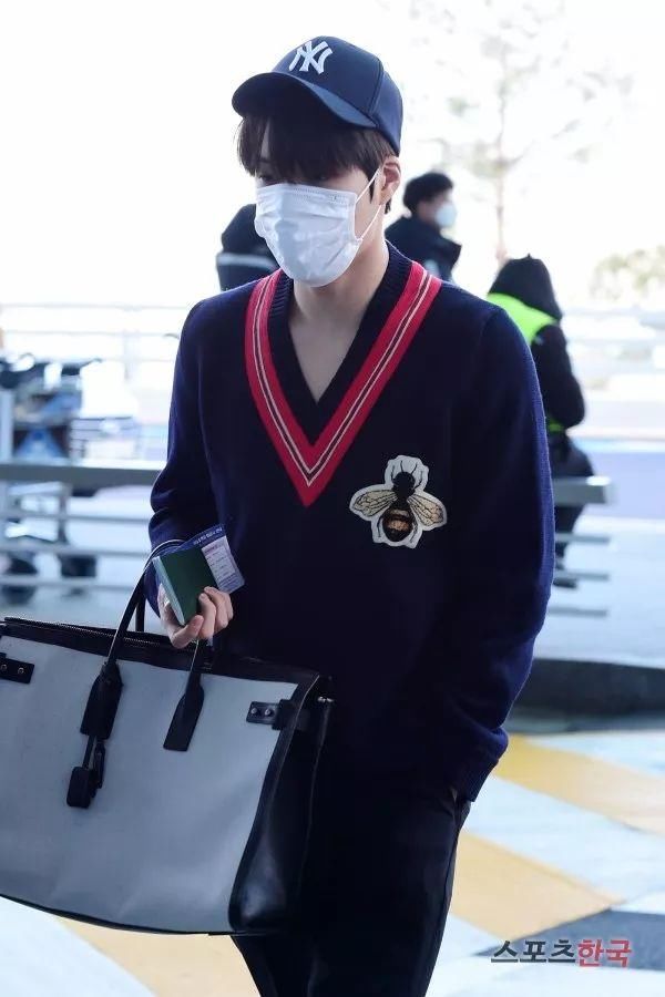 爱豆穿衣榜 | 机场秀场衣品大测试 小哥哥&小姐