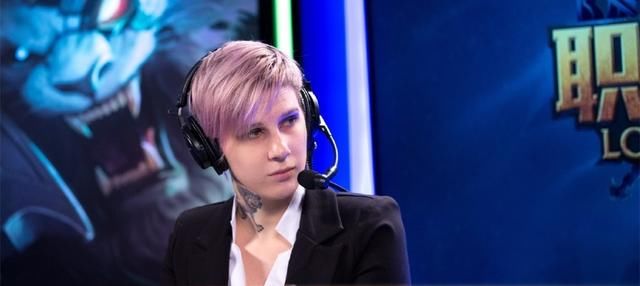 英雄联盟女解说怒喷外国网友!RNG为何遭受质