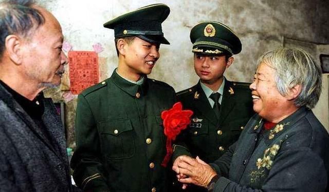 农村军人退役津贴下来啦!满足这些条件可领万