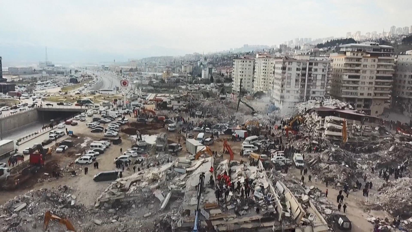 土耳其卫生部长:地震灾区暴发大规模传染病风险可控 土耳其卫生部长:地震灾区暴发大规模传染病风险可控