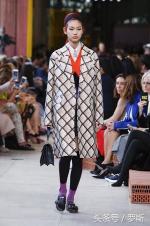 过目难忘的少女--MiuMiu2018春夏高级成衣系列