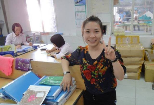 越南美女上班素颜,下班化妆,中国男人看了表示