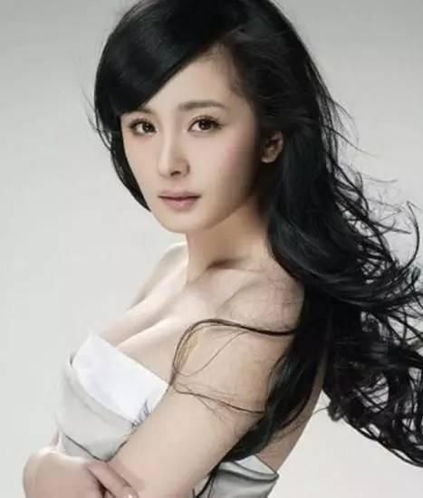 说杨幂没有整容的，来看看她的这些瑞丽老照片!