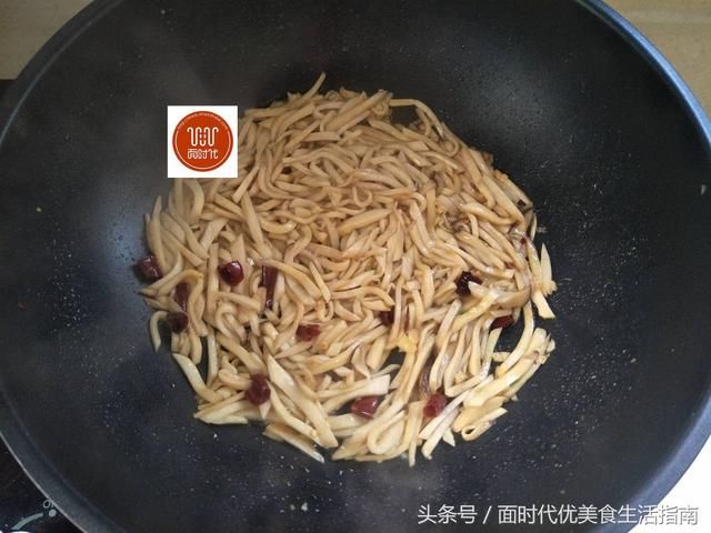 女生都爱吃的一道家常菜,鲜香可口,美容又健康