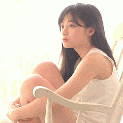 "笑到弯腰"的gif趣图,这眨眼的瞬间,我的心就被她掏走了