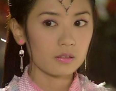 张无忌都摸到万安寺小试牛刀了一次,鹤笔翁还想就着狗肉喝点好酒,鹤笔