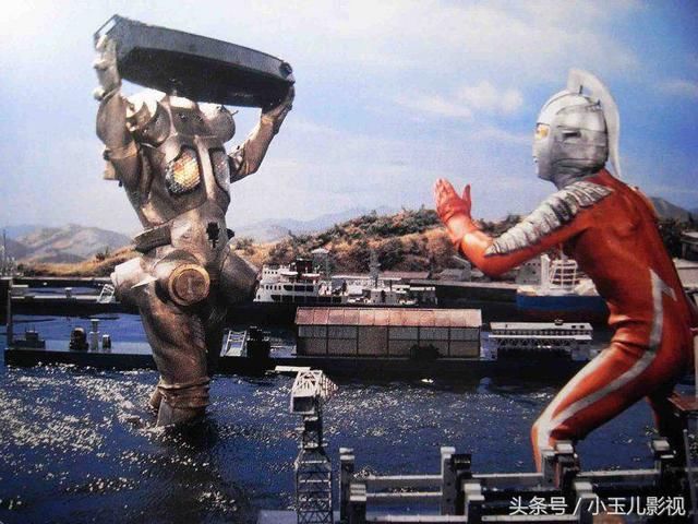 赛文奥特曼全身照 t01fa427759368af8c8.jpg?size=640x480