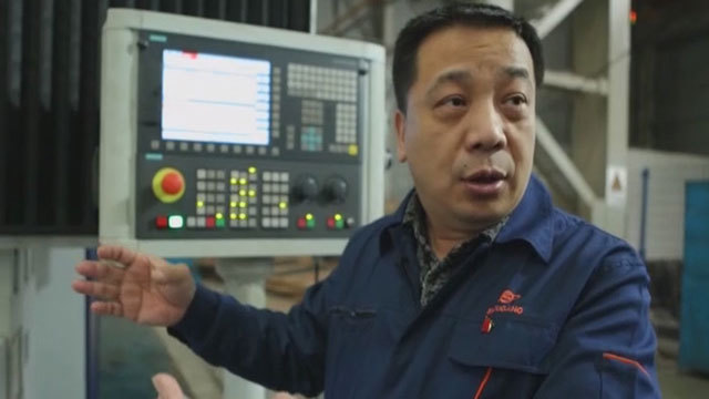 数控机床操作工 卫建平 数控机床操作工 卫建平