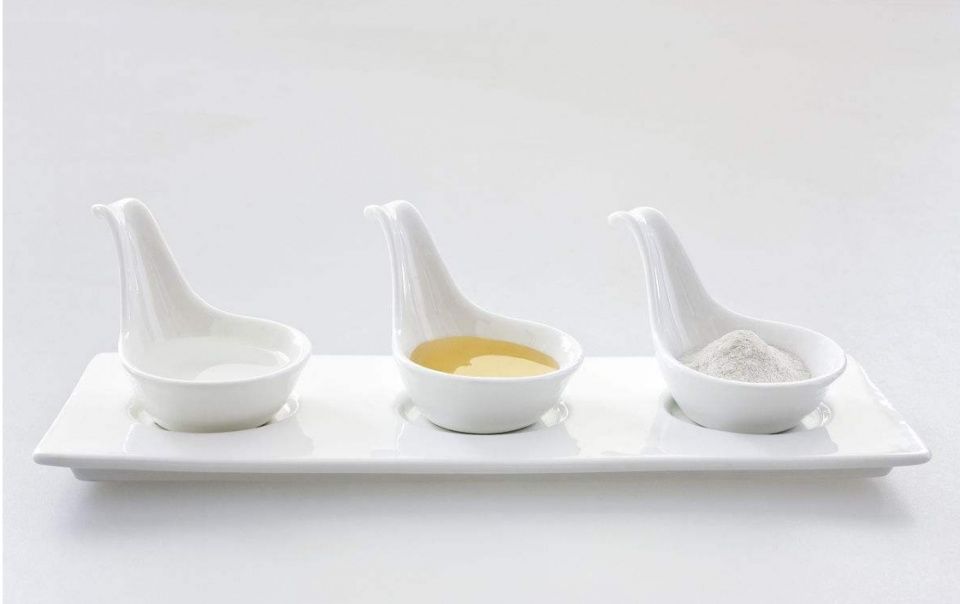 听说蛋清白醋蜂蜜甘油面粉和一起敷脸上能够祛