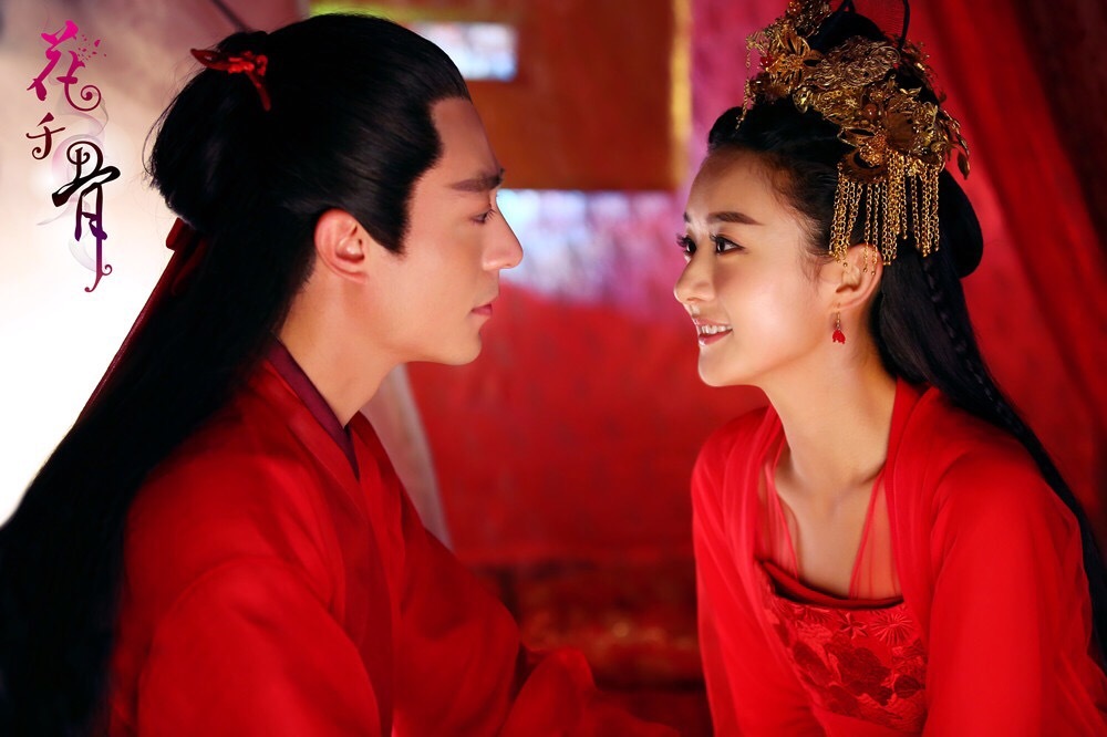 典雅端庄!赵丽颖唐嫣景甜舒畅 穿红嫁衣的女明星谁最惊艳