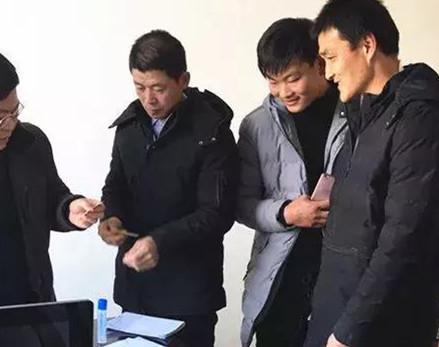 息县春风行动送温暖 就业增收促脱贫