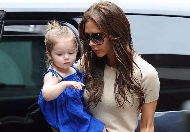 谈判官:杨幂衣服都是私服吧,黄子韬台词都是自