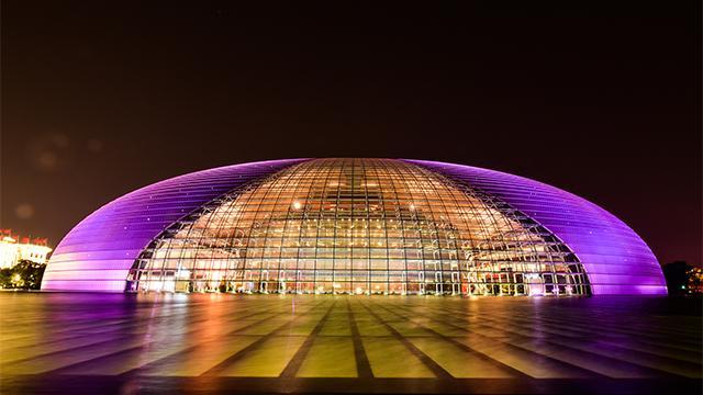 流光溢彩 美景背后的辛劳汗水 流光溢彩 美景背后的辛劳汗水