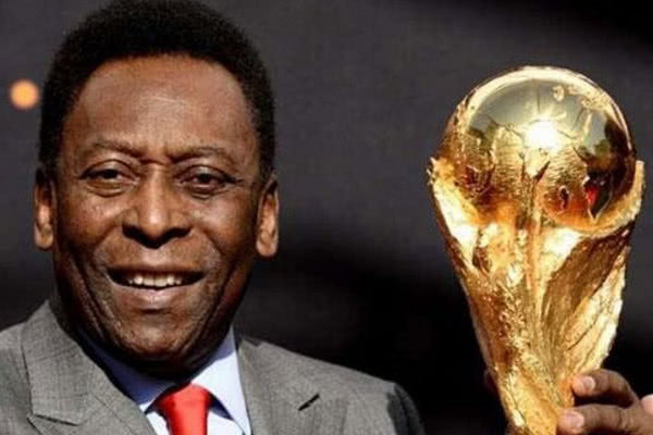 世界足坛史上五大球王:贝利、贝肯鲍尔毫无悬